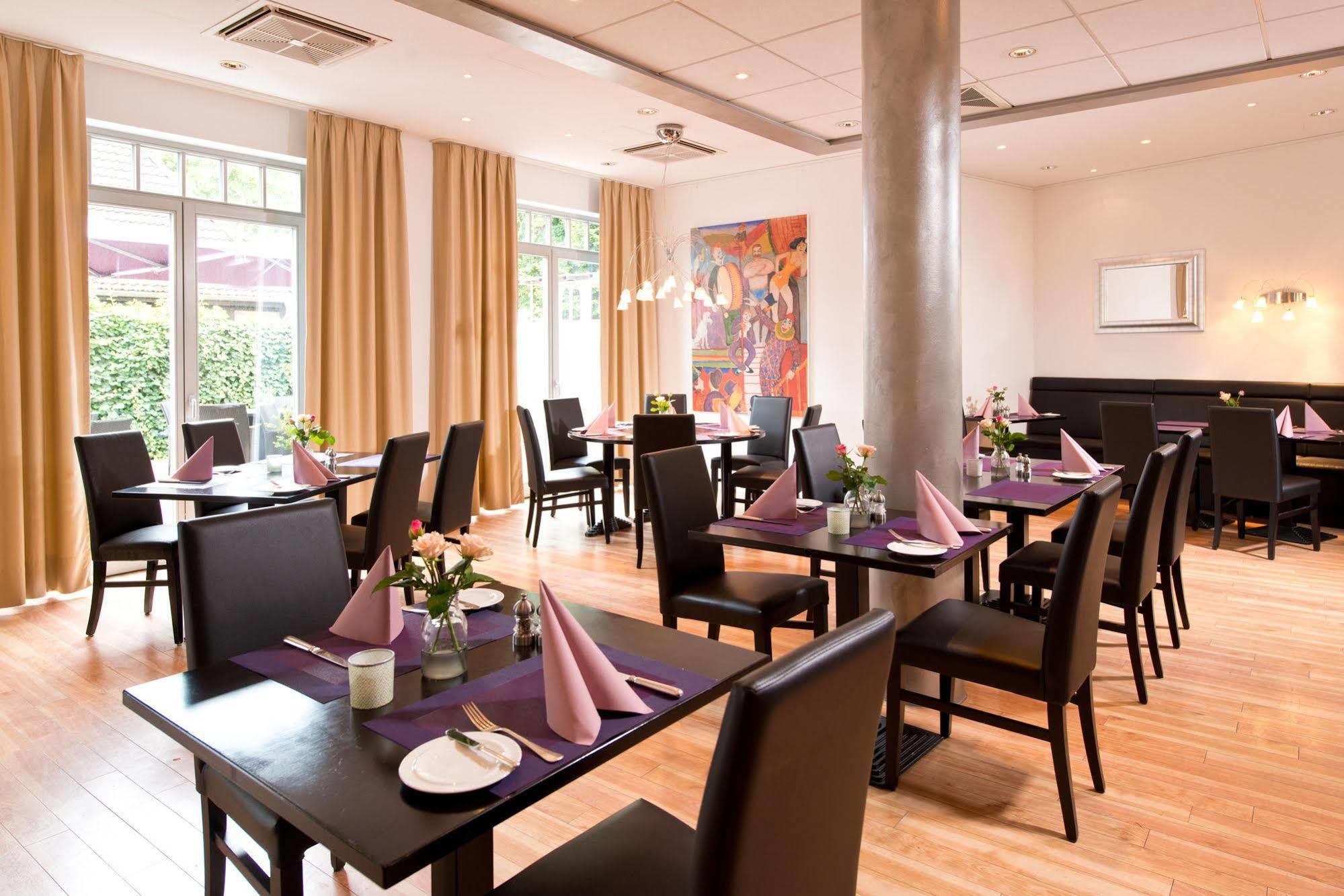 Achat Hotel Buchholz Hamburg บุคโฮลซ์ อิน แด นอร์ดไฮเดอ ภายนอก รูปภาพ