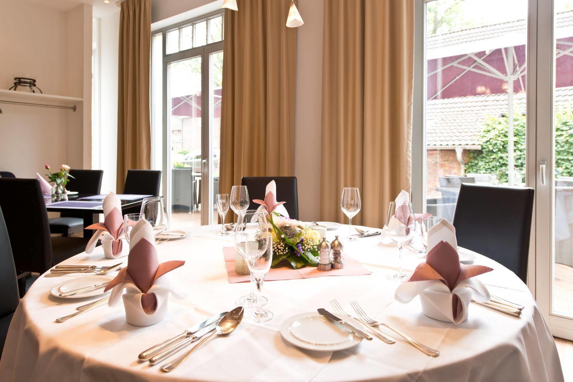 Achat Hotel Buchholz Hamburg บุคโฮลซ์ อิน แด นอร์ดไฮเดอ ภายนอก รูปภาพ